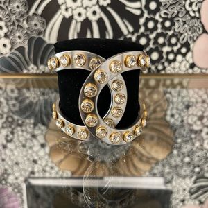 CHANEL CC Hinged Cuff